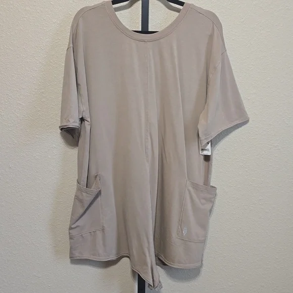 NWT FP Movement Hot Shot Romper Tee. Large - Picture 4 of 12